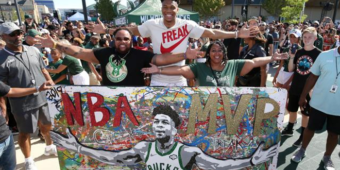 每体:瓜迪奥拉本周一现身巴塞罗那,受邀参加一场新书发布会