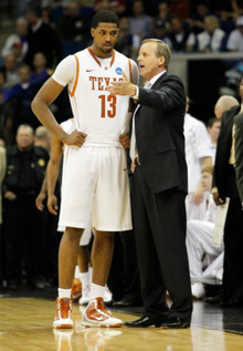 耻辱崩盘！广东16分领先遭逆转，约克超远三分成噩梦＂